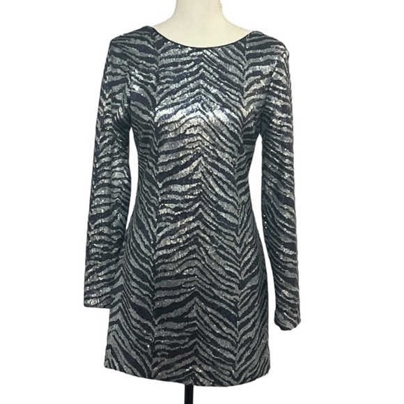 Urban Outfitters NWT size M lined V-back sequined dress